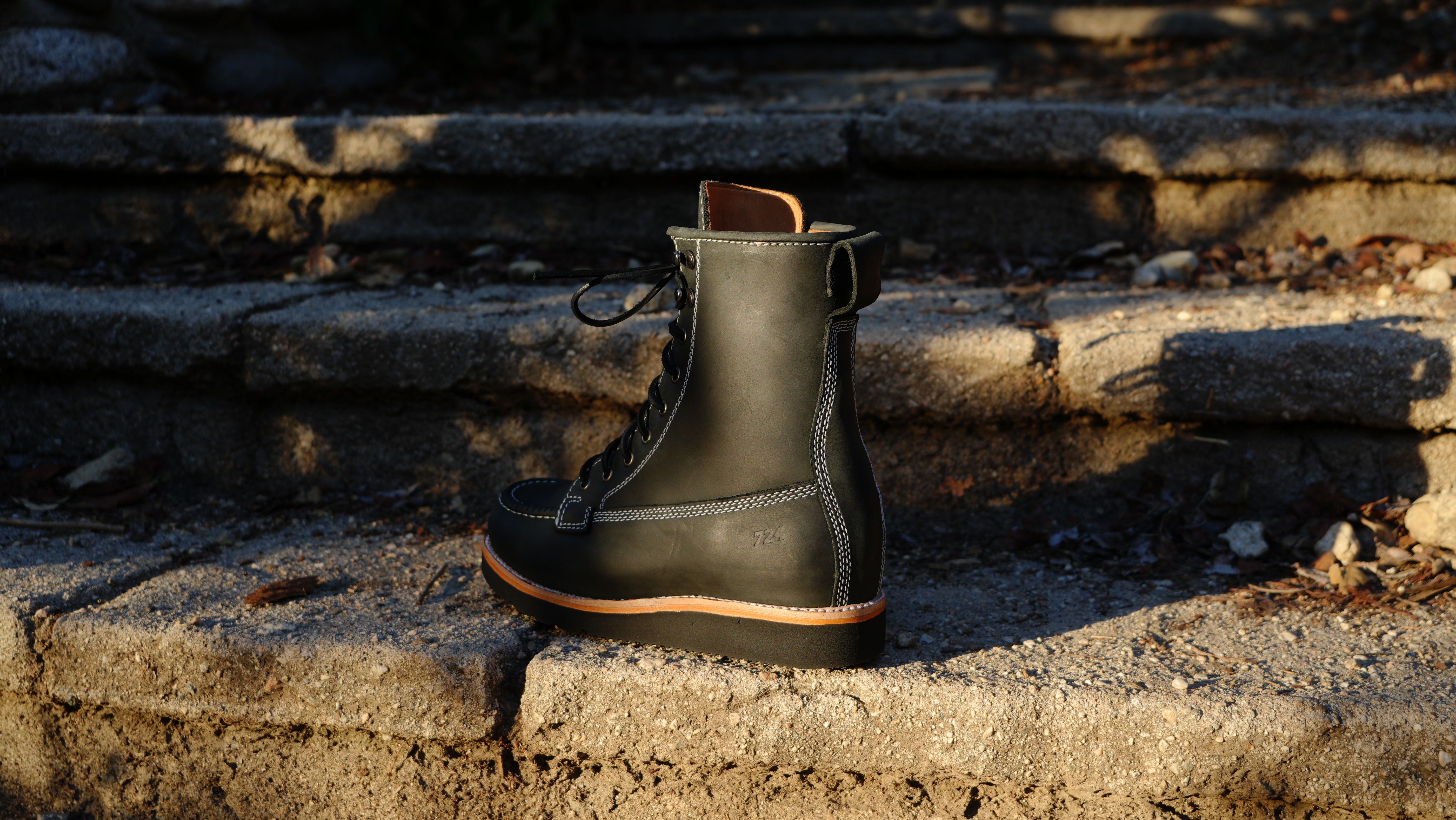 Bristow 8 Inch | Black Crazy Horse Full Grain – SEVEN TWENTY-FOUR